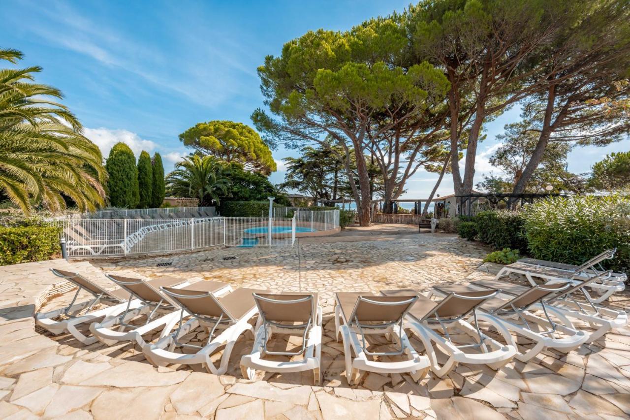 Residence Pierre & Vacances L'Anse De Pramousquier Le Lavandou Kültér fotó