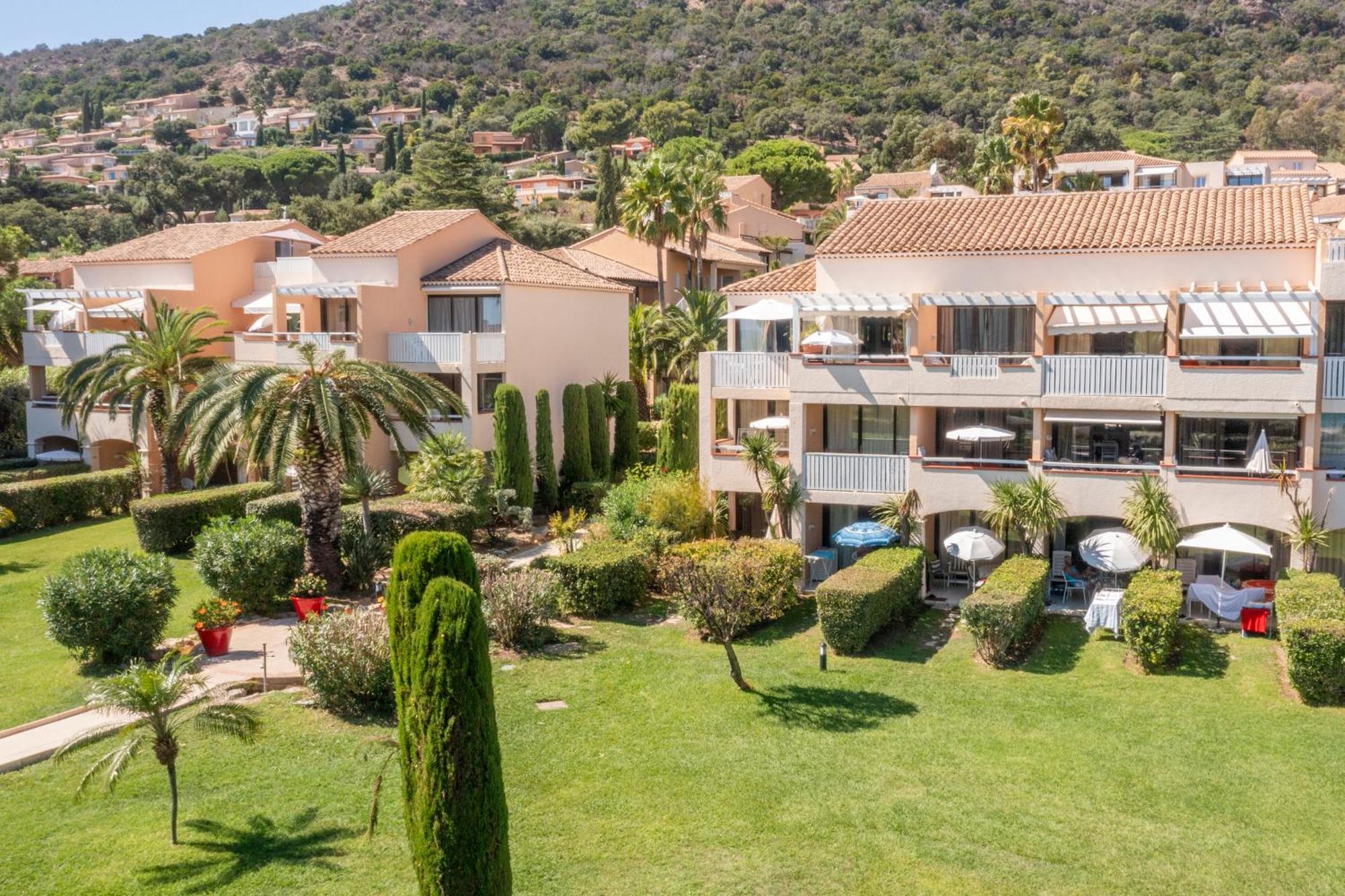 Residence Pierre & Vacances L'Anse De Pramousquier Le Lavandou Kültér fotó