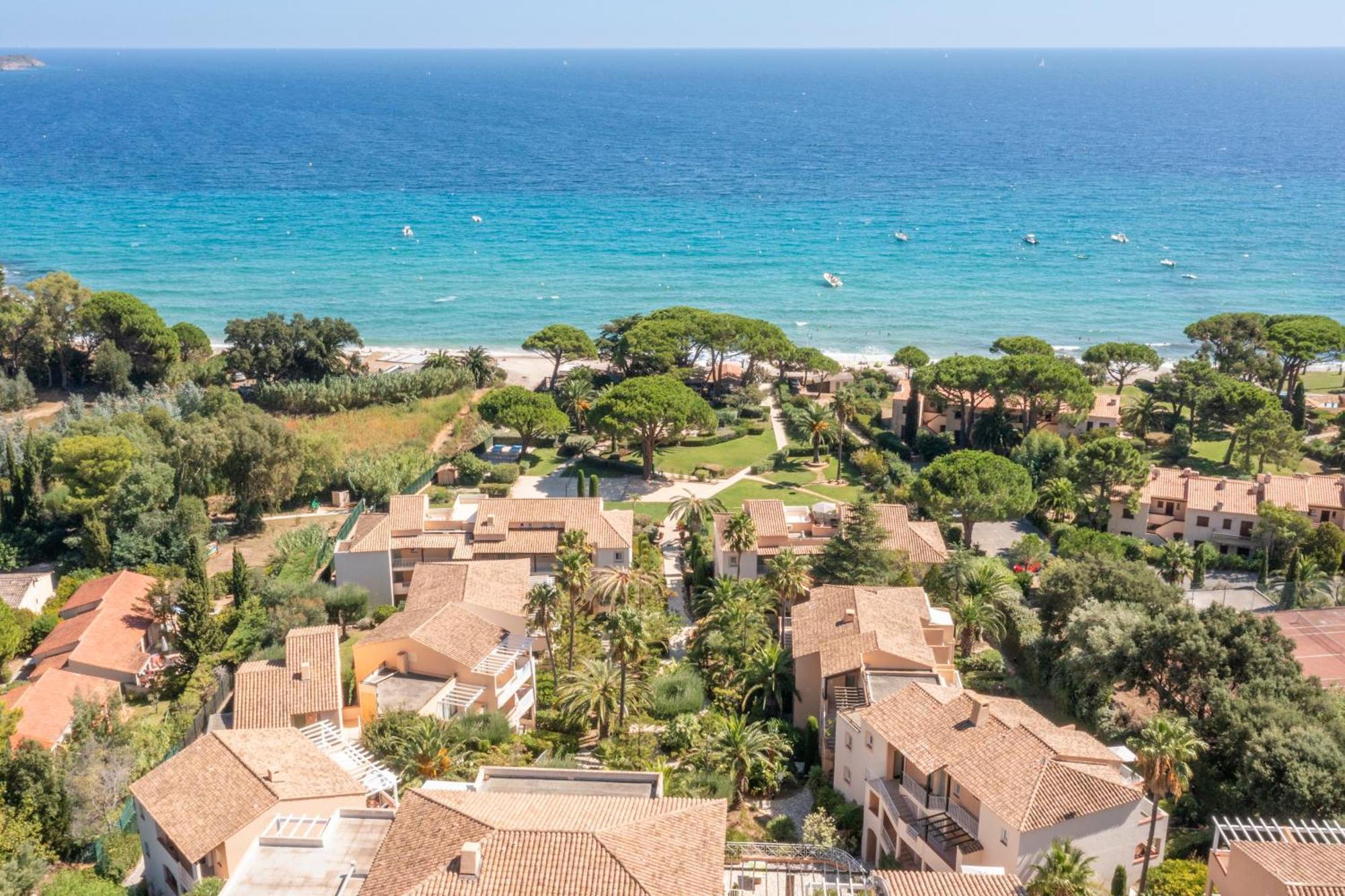 Residence Pierre & Vacances L'Anse De Pramousquier Le Lavandou Kültér fotó