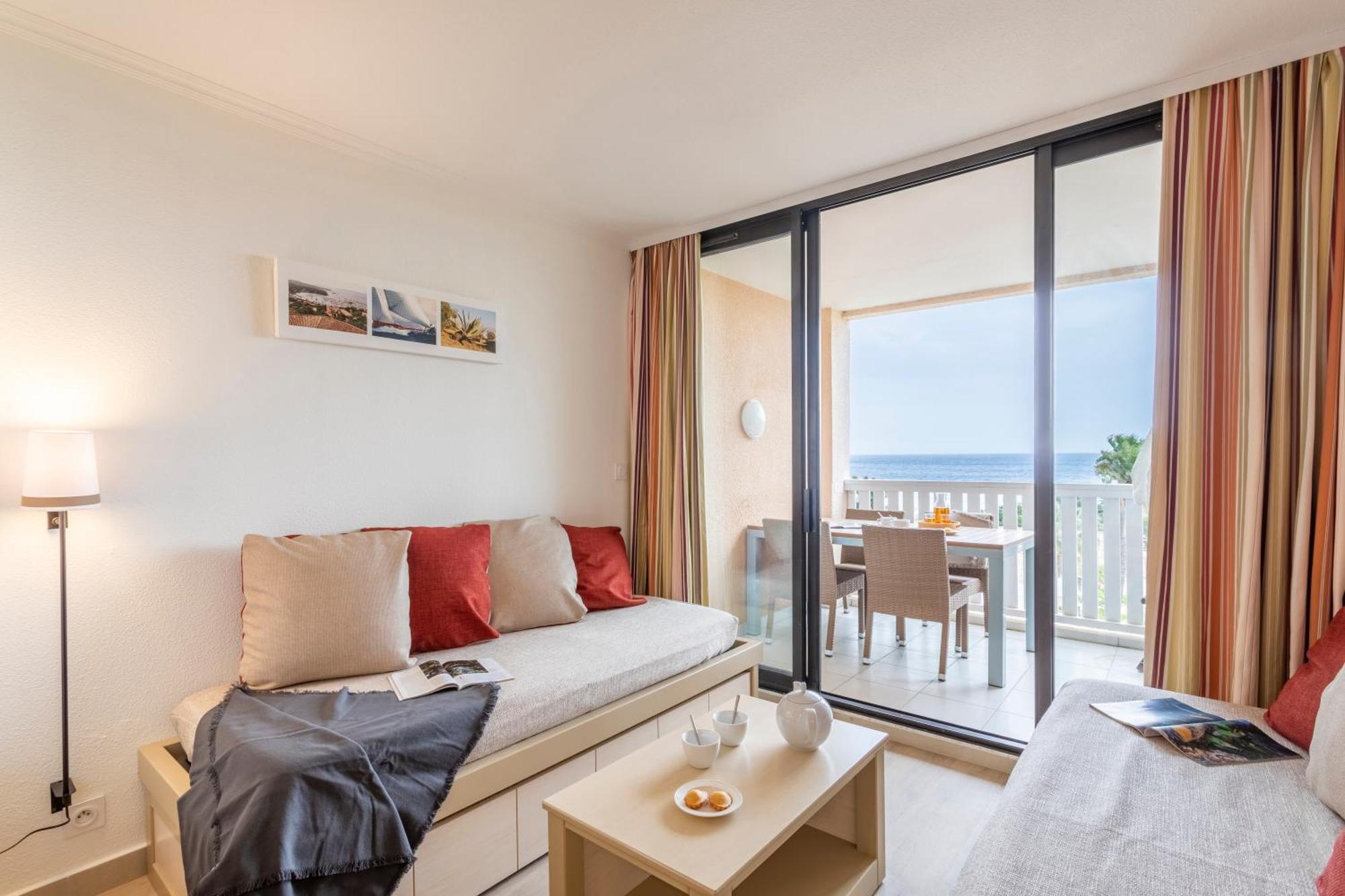 Residence Pierre & Vacances L'Anse De Pramousquier Le Lavandou Kültér fotó