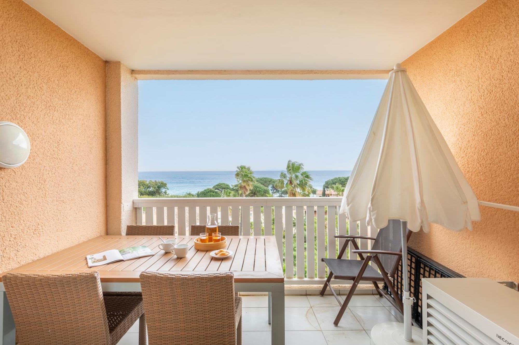 Residence Pierre & Vacances L'Anse De Pramousquier Le Lavandou Kültér fotó