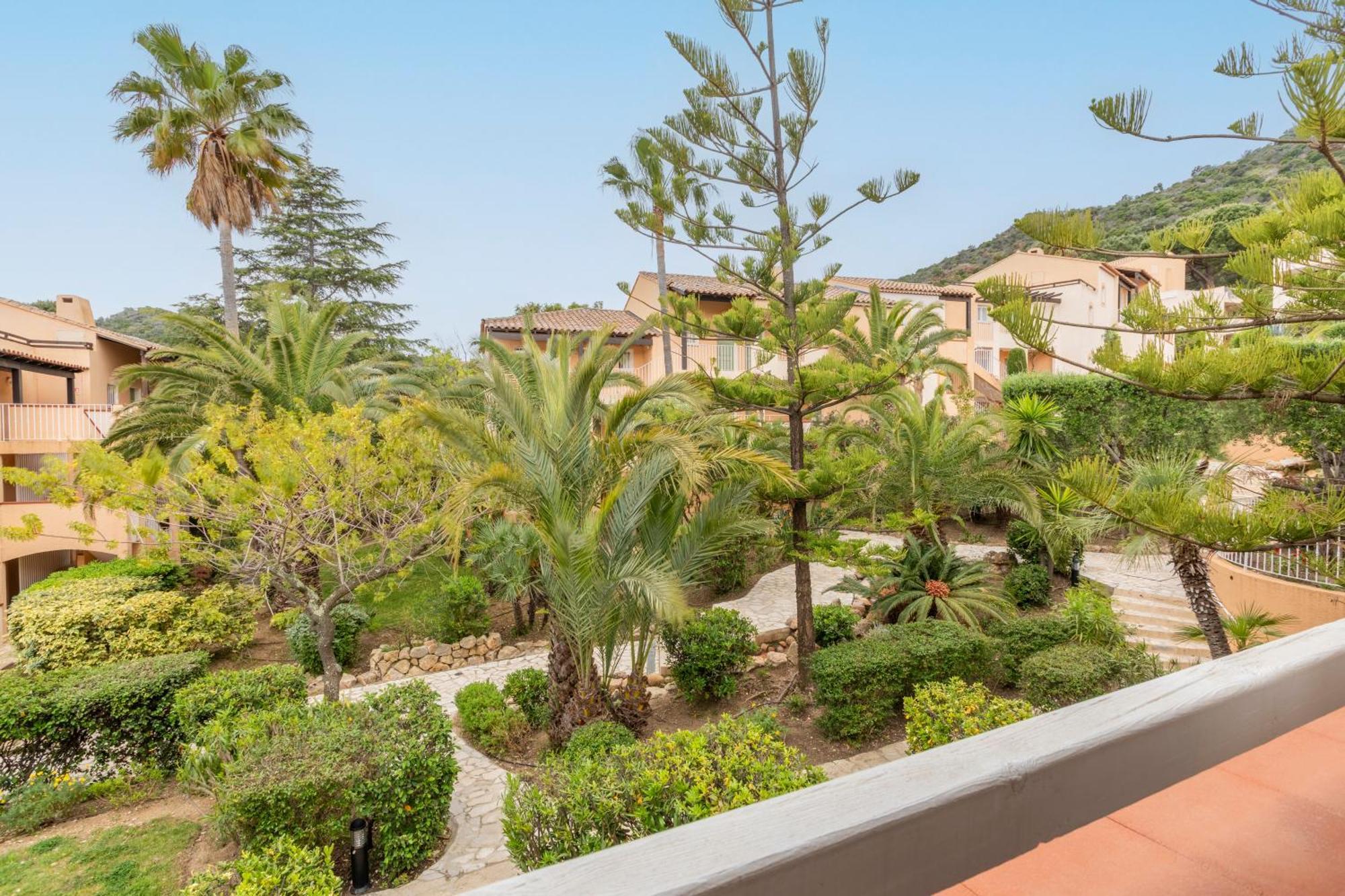 Residence Pierre & Vacances L'Anse De Pramousquier Le Lavandou Kültér fotó