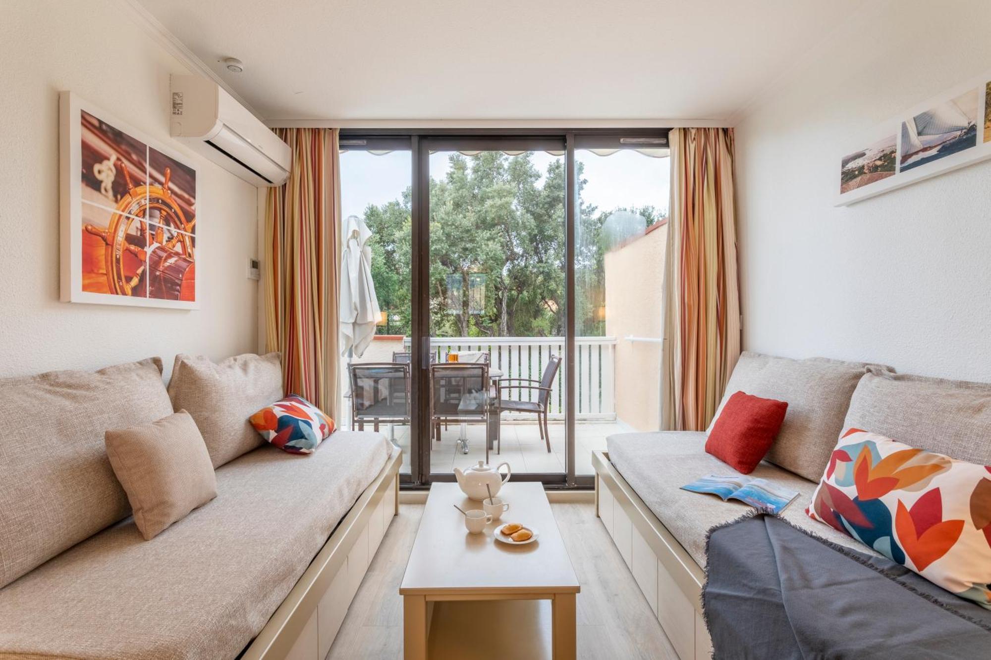 Residence Pierre & Vacances L'Anse De Pramousquier Le Lavandou Kültér fotó