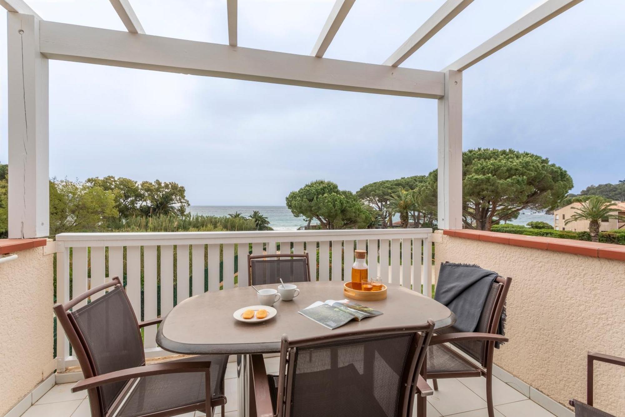 Residence Pierre & Vacances L'Anse De Pramousquier Le Lavandou Kültér fotó