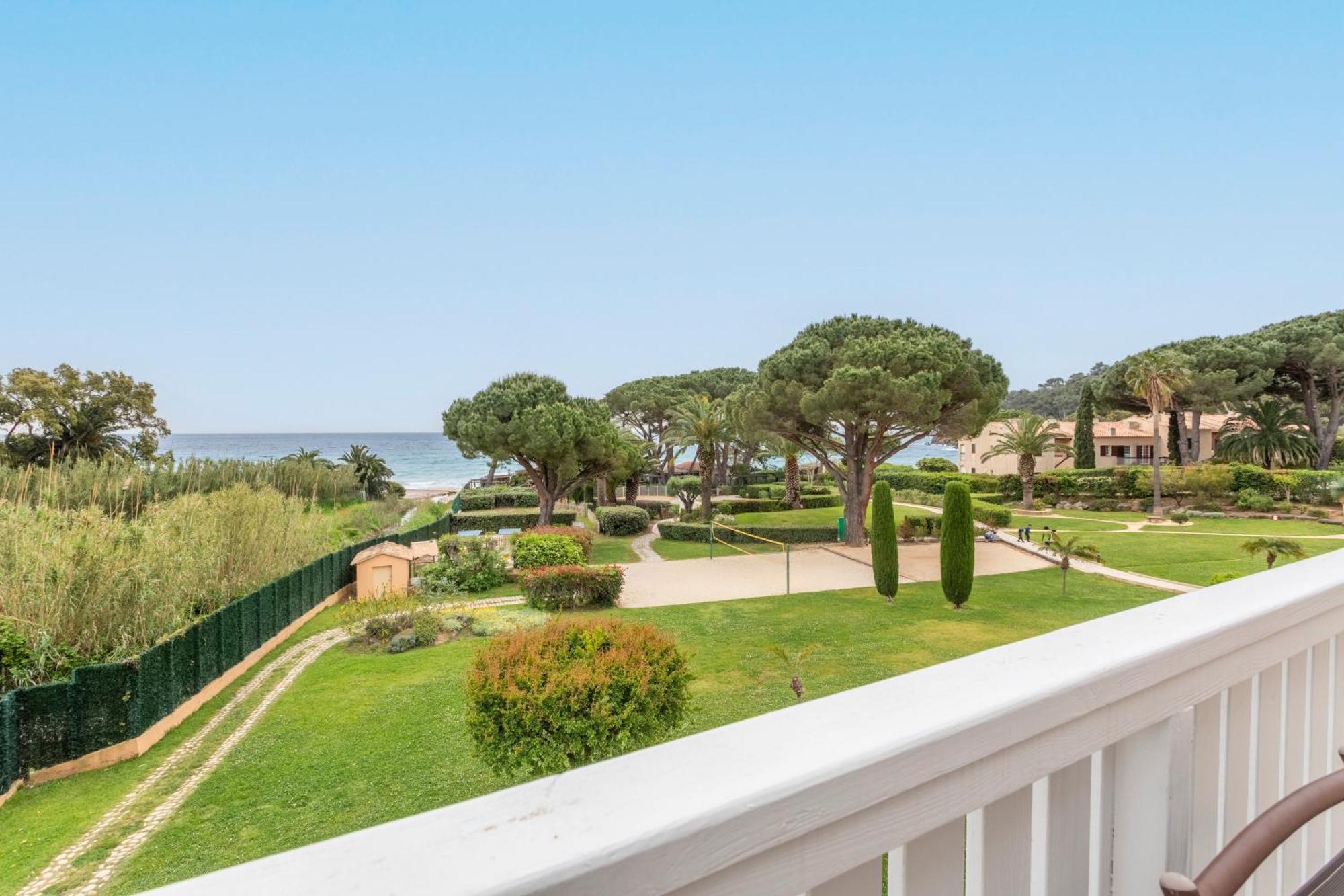 Residence Pierre & Vacances L'Anse De Pramousquier Le Lavandou Kültér fotó